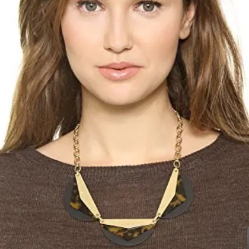 Madewell Framecraft Necklace Tortoise
Mixed Metal Black Matte Gold Tone
Chain